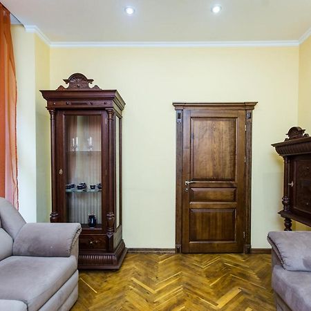 Апартаменты Avangard On Qn Roman St 26 Apart 7 Львов Экстерьер фото