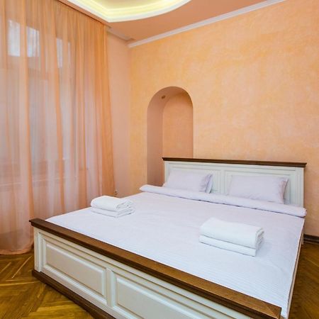 Апартаменты Avangard On Qn Roman St 26 Apart 7 Львов Экстерьер фото