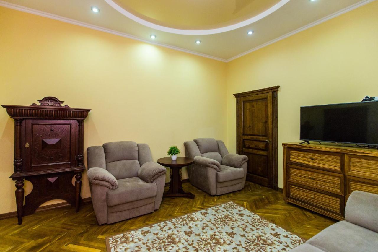 Апартаменты Avangard On Qn Roman St 26 Apart 7 Львов Экстерьер фото